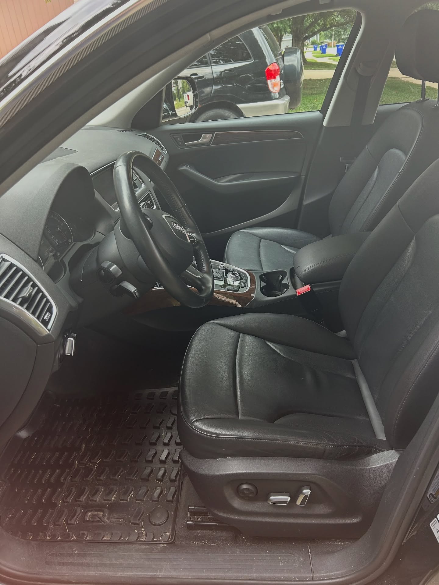 Audi Q5 driver footwell before detailing