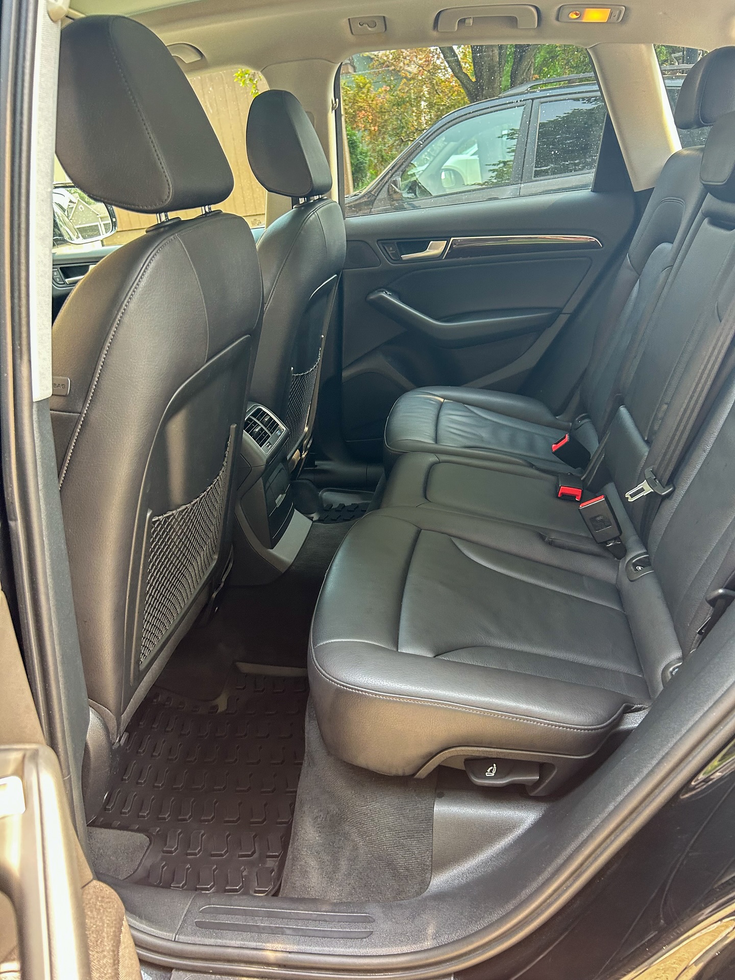 Audi Q5 rear seats after detailing